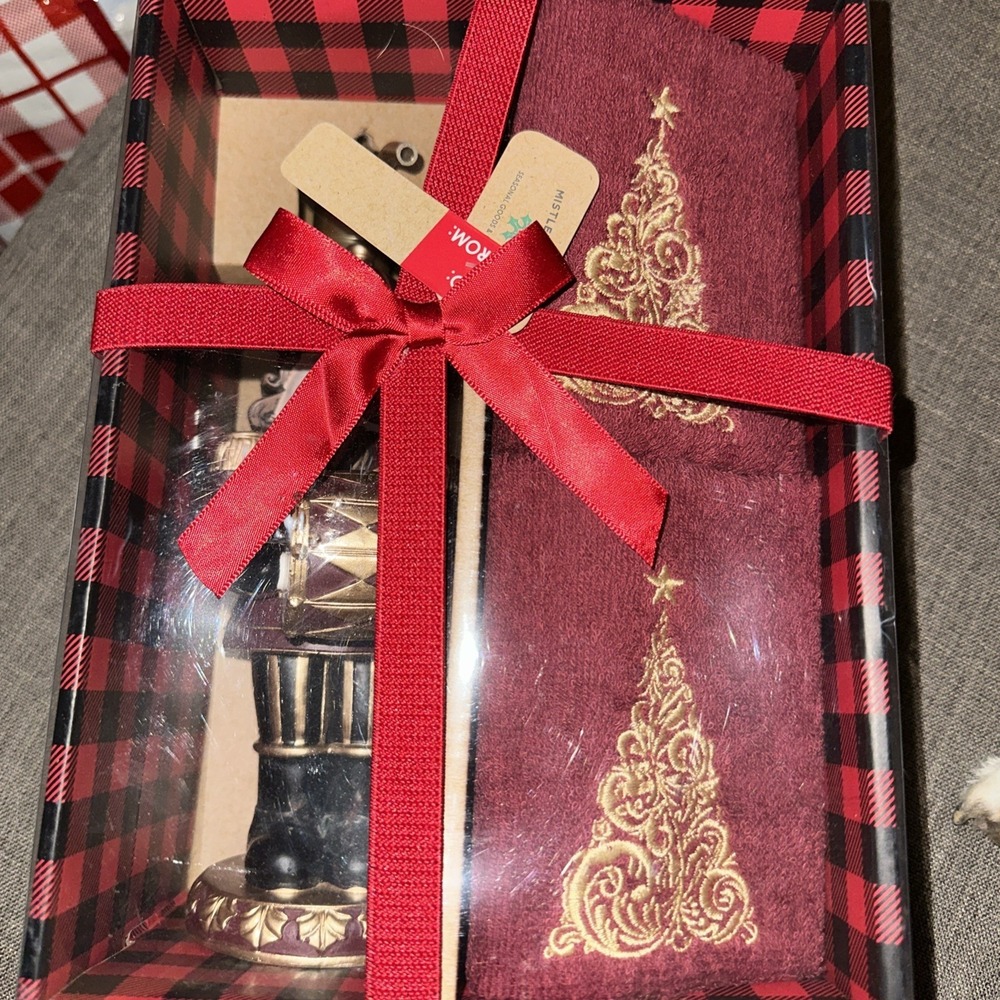 NEW~ NUTCRACKER Christmas Holiday 3-Pc. Bath Set Towel, Soap/Lotion Dispenser